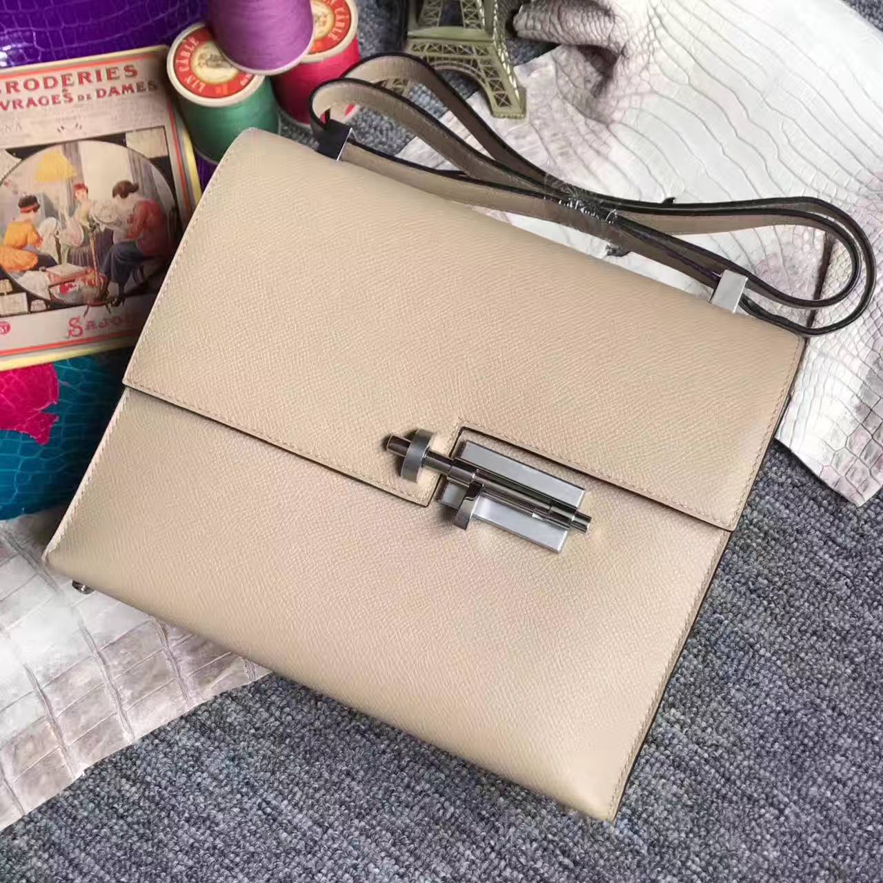 Hot Sale Hermes Verrou Shoulder Bag in C18 Gris Tourterelle Epsom Leather