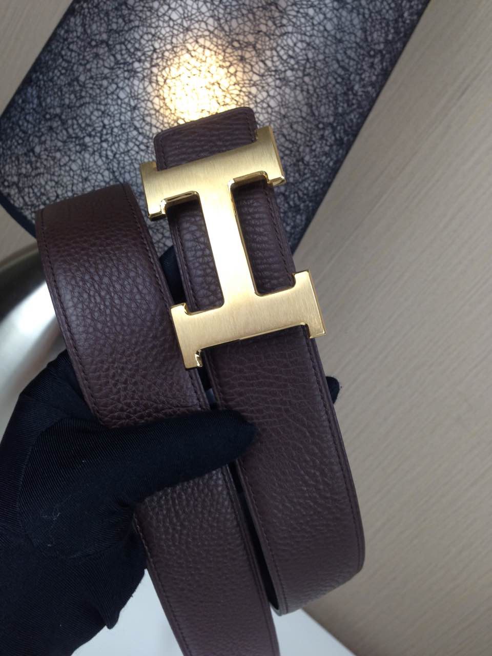 Hermes Litchi grain Coffee and black H buckle 3.8CM wide