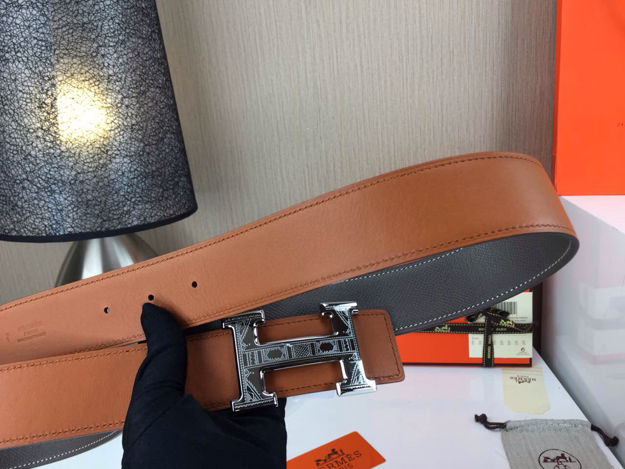 Hermes Men’s Carved buckle Khaki and grey 3.8CM wide