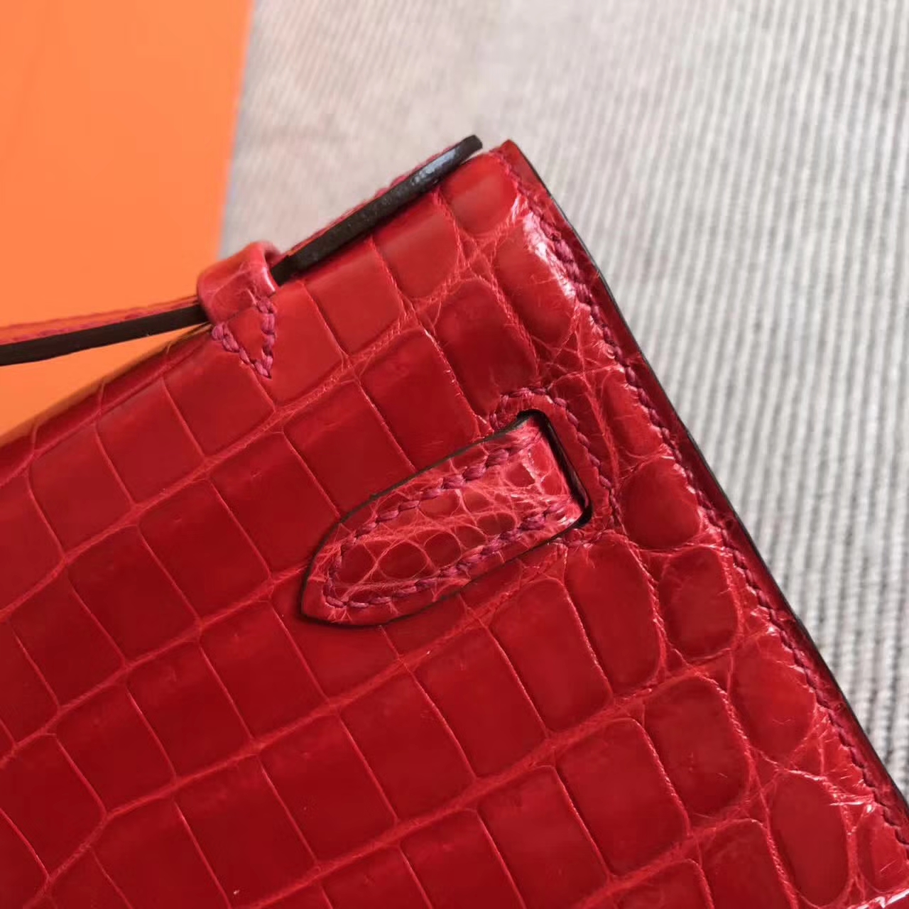Wholesale Hermes CK95 Braise Crocodile Shiny Leather Minikelly Clutch Bag 22cm