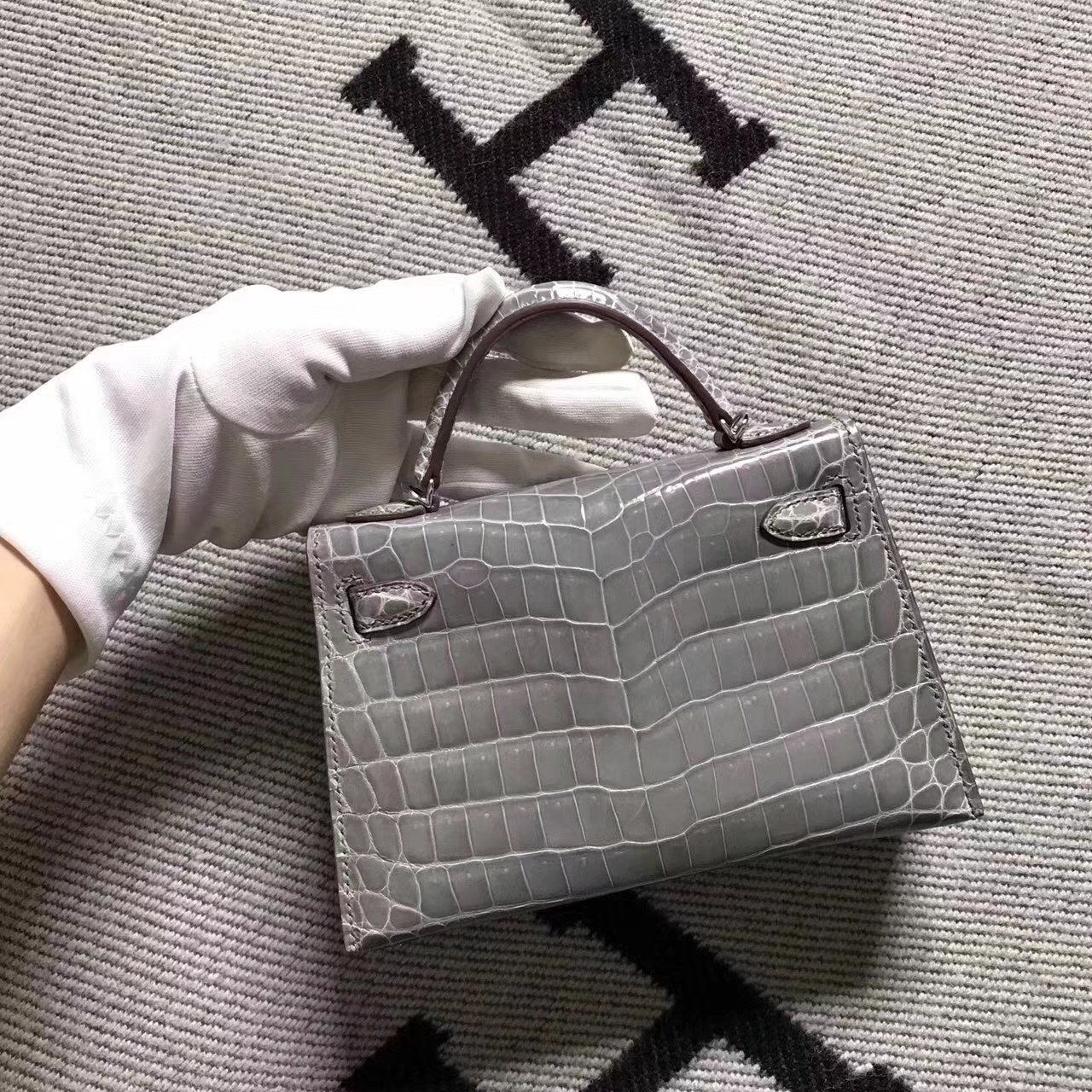 Wholesale Hermes Minikelly-2 Clutch Bag in CK81 Gris Tourterelle Crocodile Leather