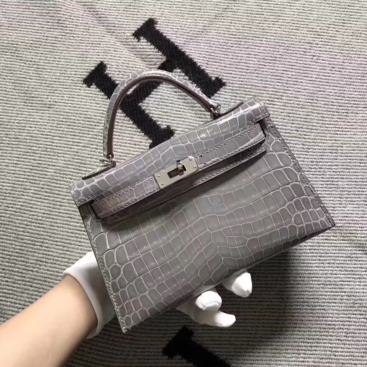 Wholesale Hermes Minikelly-2 Clutch Bag in CK81 Gris Tourterelle Crocodile Leather