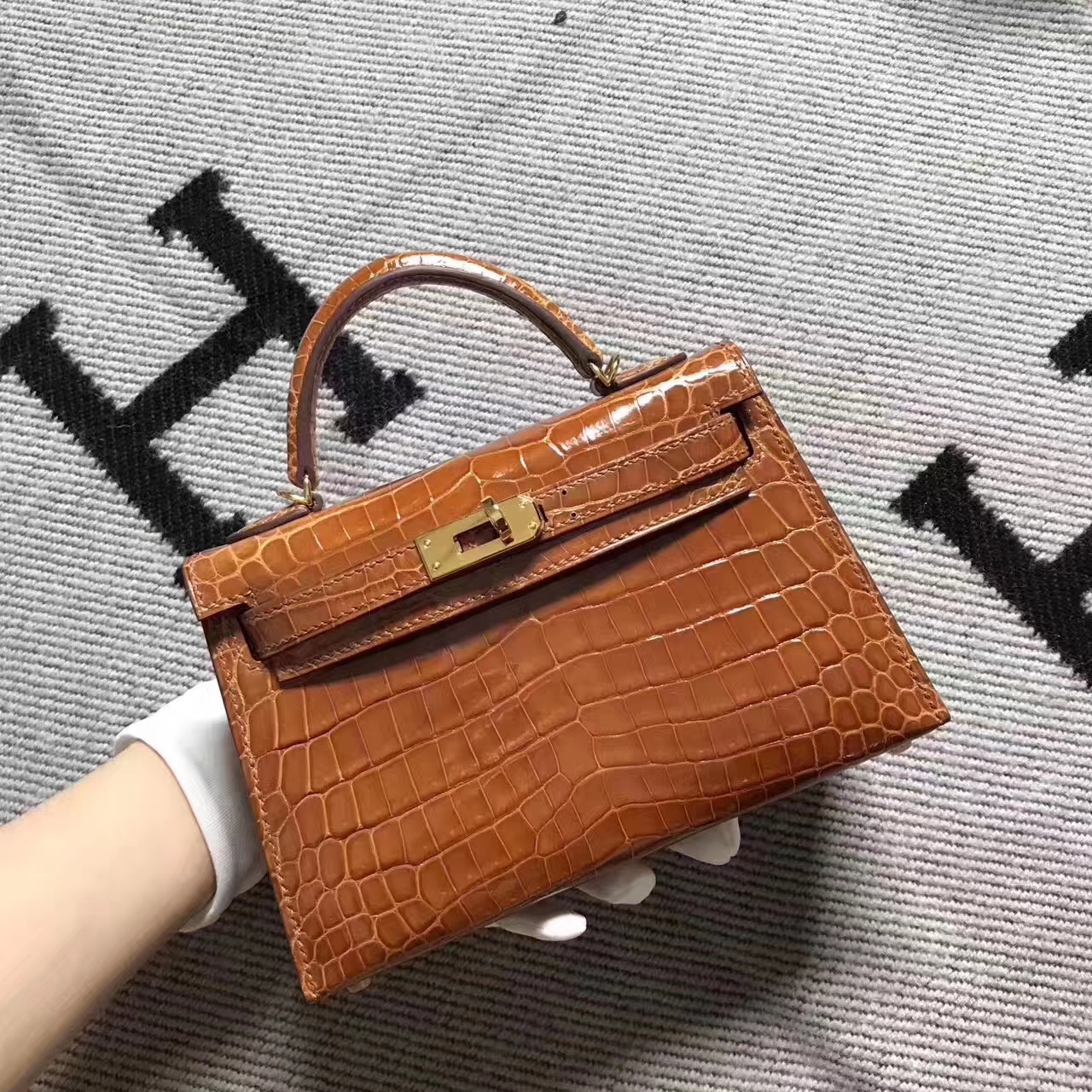 Fashion Hermes Amber Crocodile Shiny Leather Minikelly-2 Clutch Handbag