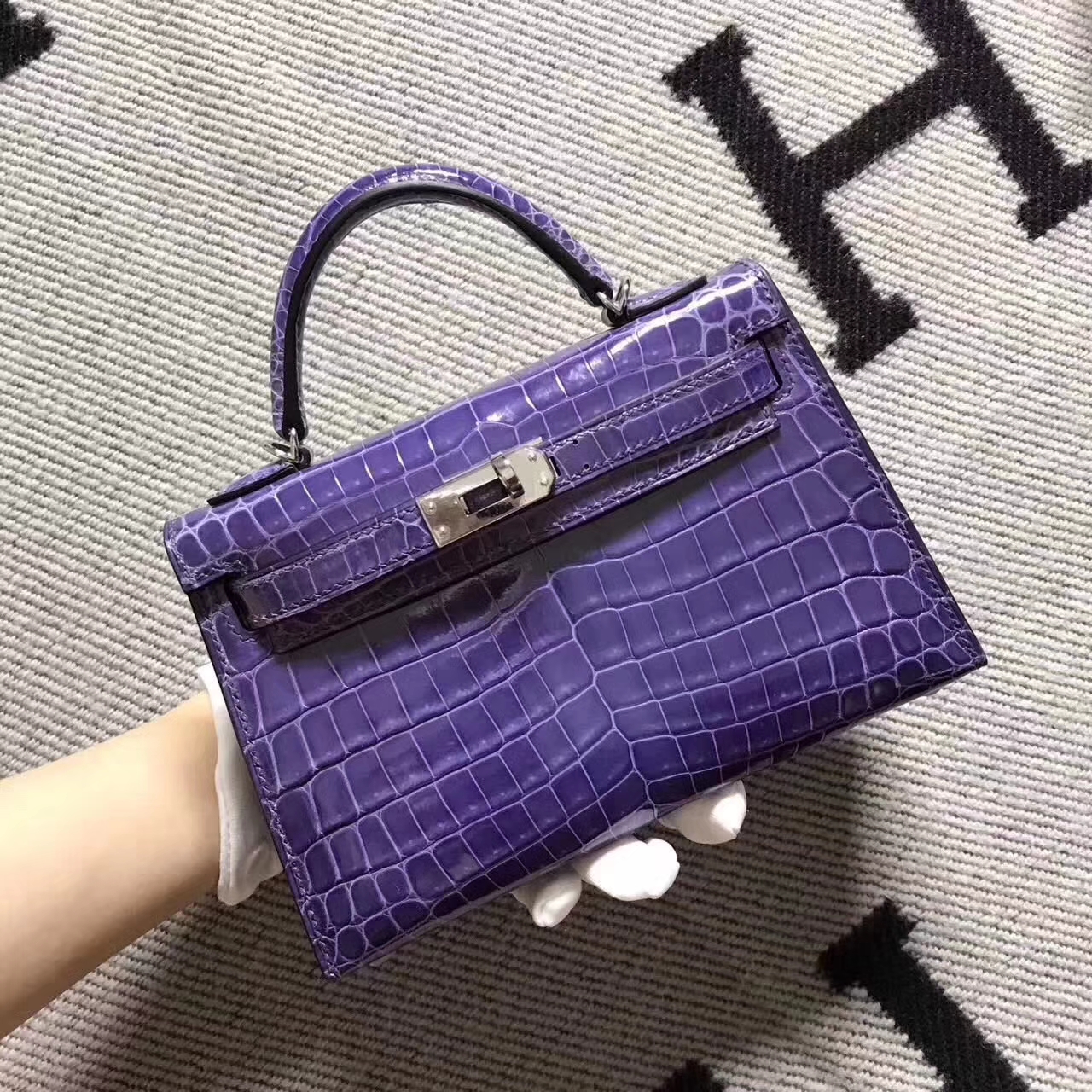 New Pretty Hermes Lavender Purple Crocodile Shiny Leather Minikelly-2 Clutch Bag