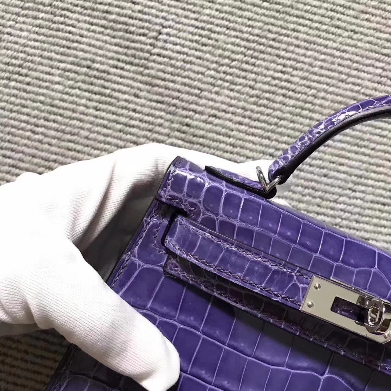 New Pretty Hermes Lavender Purple Crocodile Shiny Leather Minikelly-2 Clutch Bag