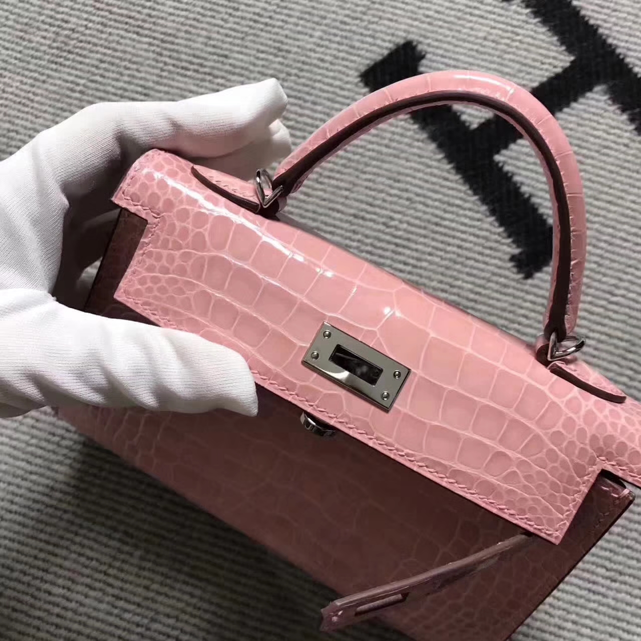 Beautiful Hermes Clutch Bag Pink Crocodile Shiny Leather Minikelly-2 Handbag