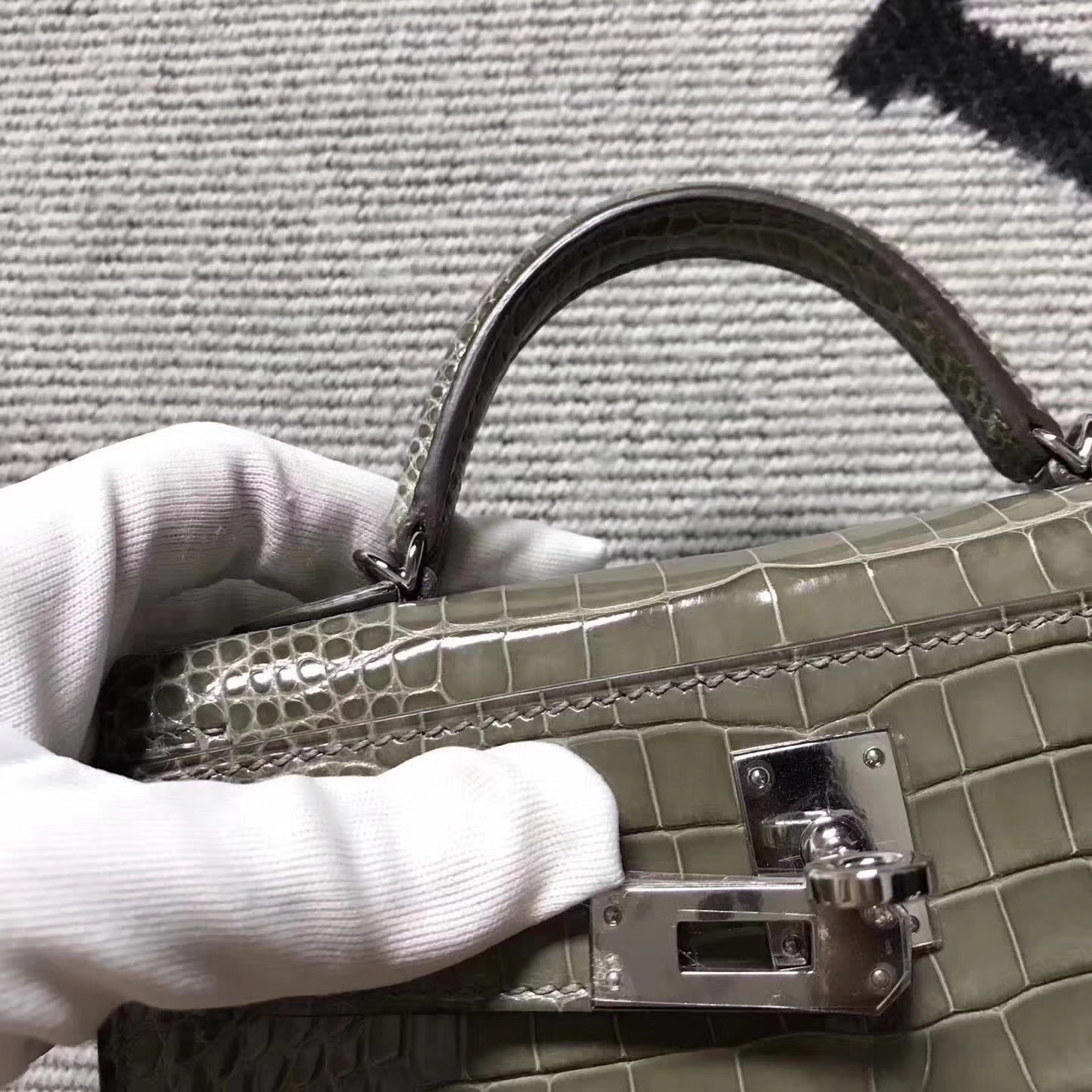 Discount Hermes Etoupe Grey Crocodile Shiny Minikelly-2 Clutch Bag