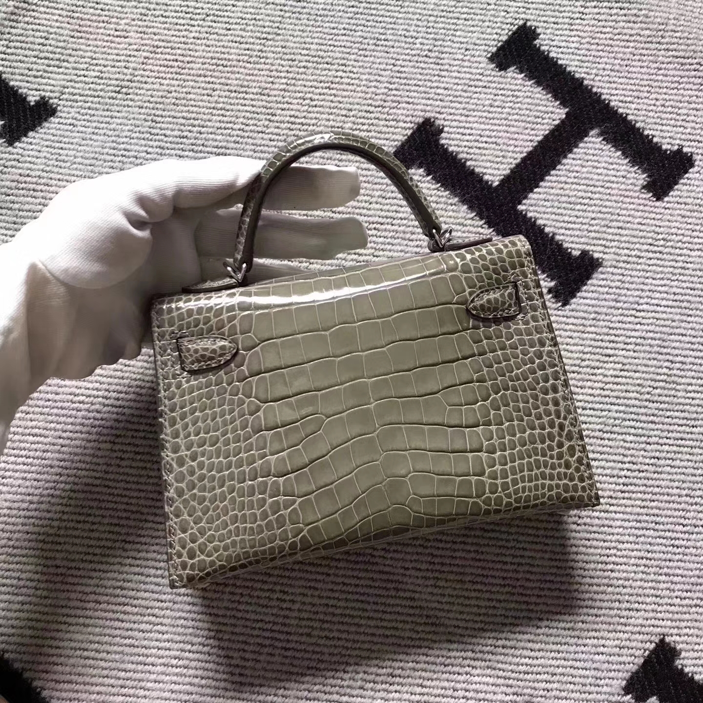 Discount Hermes Etoupe Grey Crocodile Shiny Minikelly-2 Clutch Bag