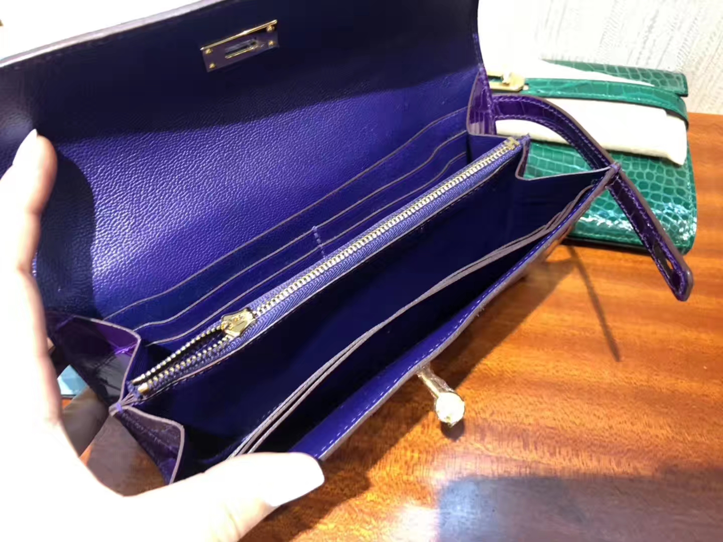 Luxury Hermes Shiny Crocodile Kelly Wallet Clutch Bag in 5L Ultraviolet Gold Hardware