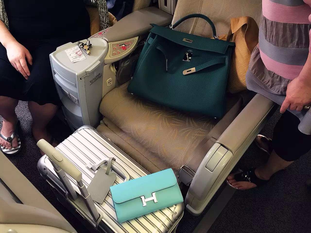 Hand Stitching Hermes 3P Lagon Blue Swift Leather Silk’in Constance Long Wallet21CM