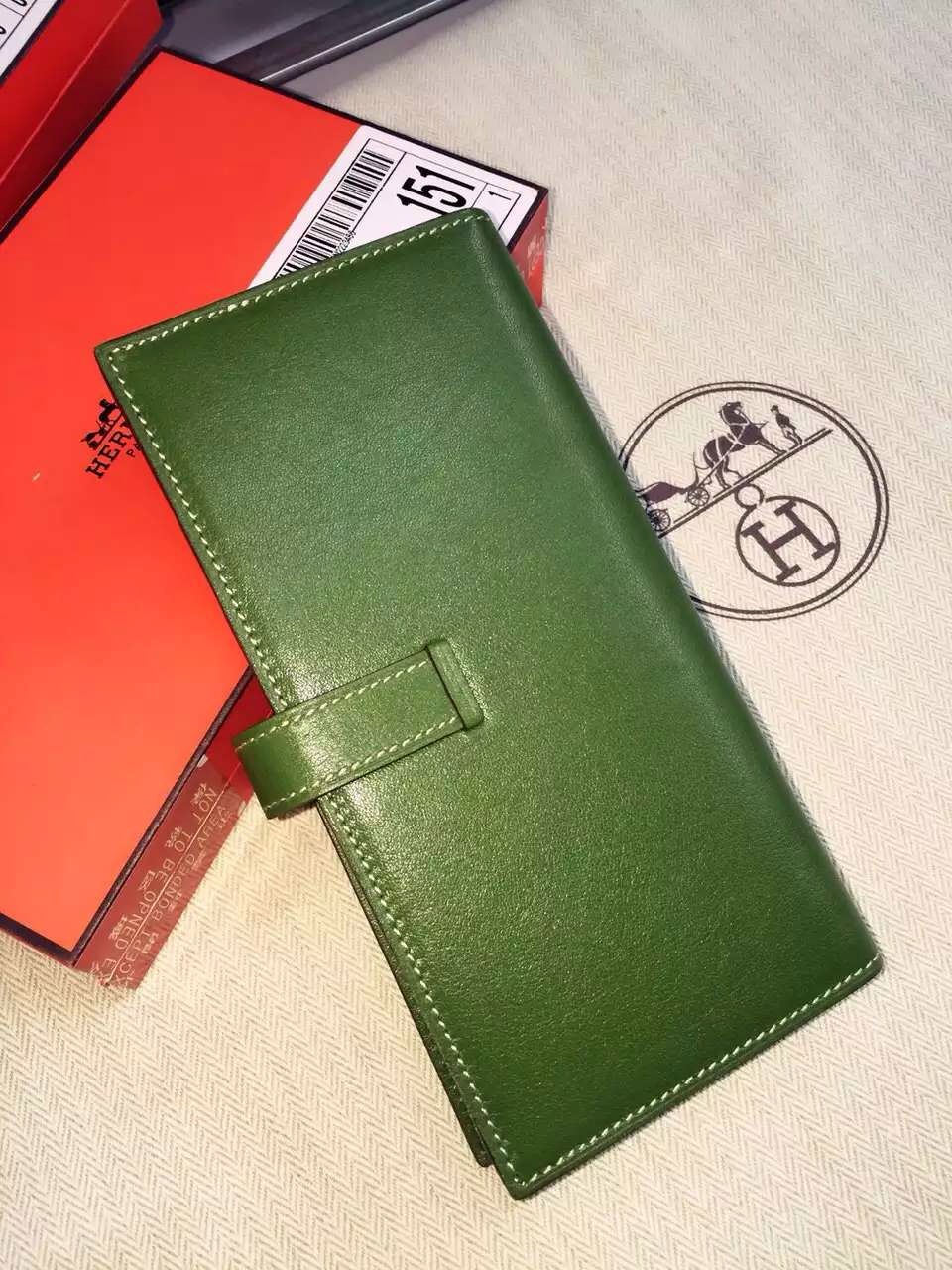 19CM Hermes V6 Olive Green Swift Leather Bean Women’s Long Wallet Clutch Bag