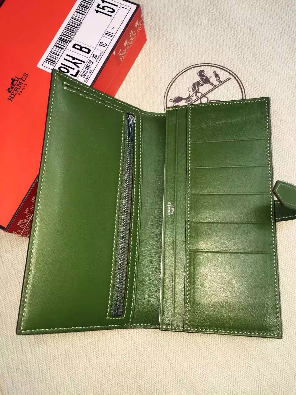 19CM Hermes V6 Olive Green Swift Leather Bean Women&#8217;s Long Wallet Clutch Bag