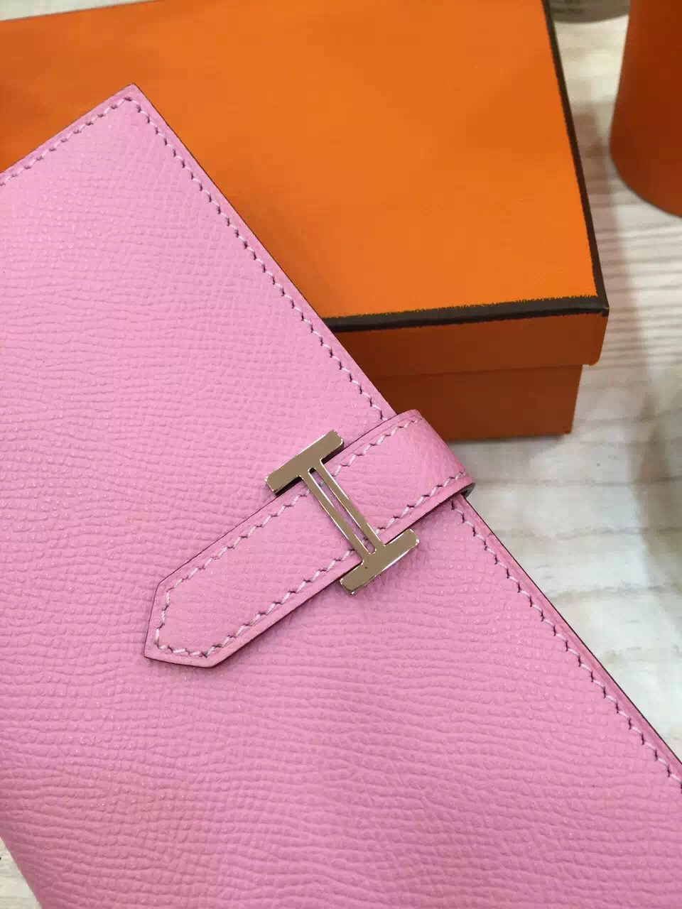 Pretty Hermes Original Epsom Leather Bearn Wallet Purse in Rose Sakura