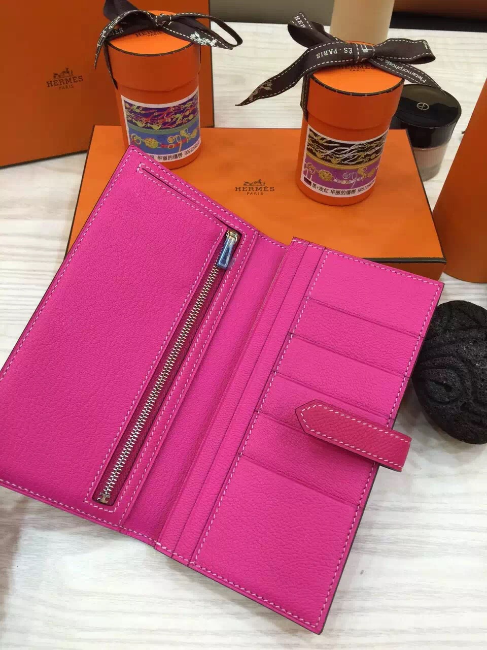 Hand Stitching Hermes Original Epsom Leather Bearn Wallet Purse in Rose Tyrien