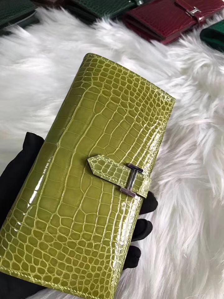 Hermes Olive Green Shiny Crocodile Bearn Womens Long Wallet Silver Hardware