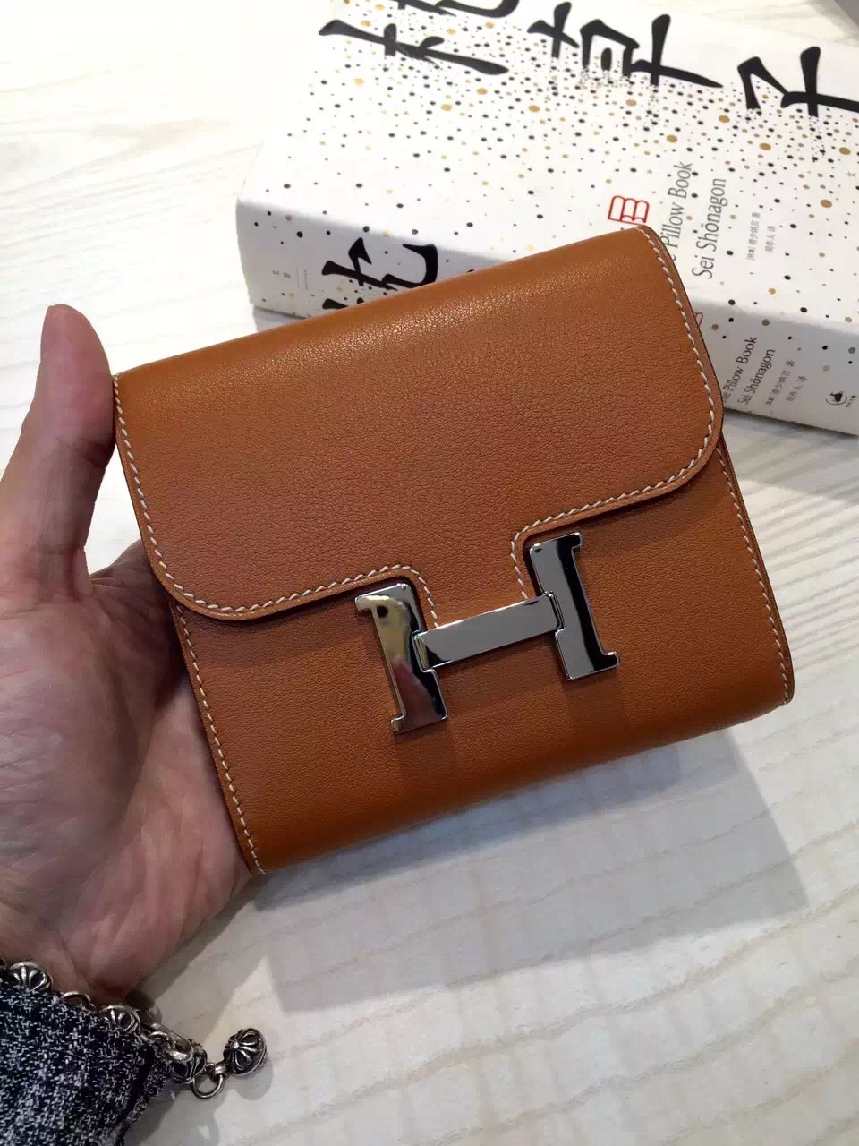 hermes camel color