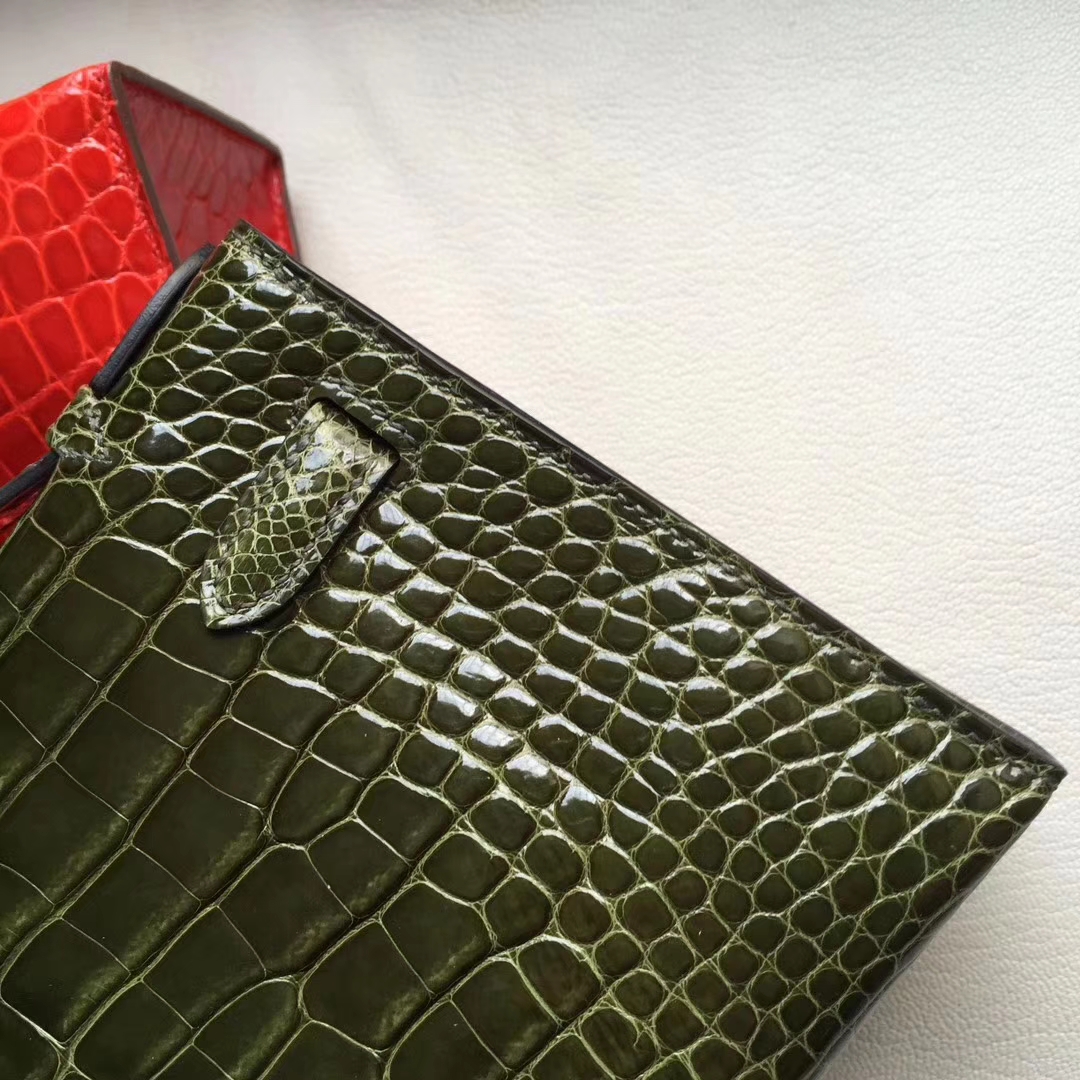 Luxury Hermes Crocodile Shiny Minikelly Clutch Bag in V6 Olive Green