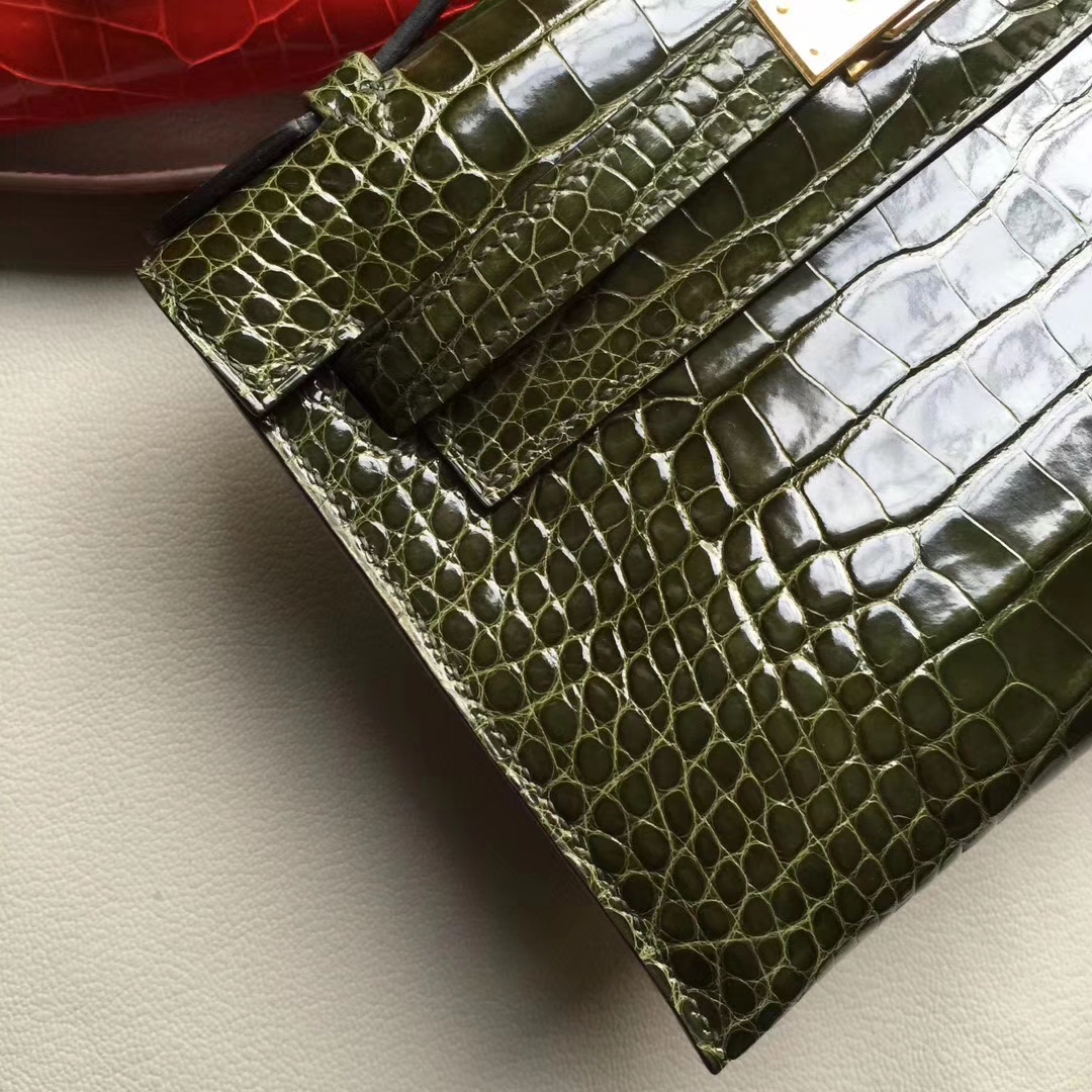 Luxury Hermes Crocodile Shiny Minikelly Clutch Bag in V6 Olive Green