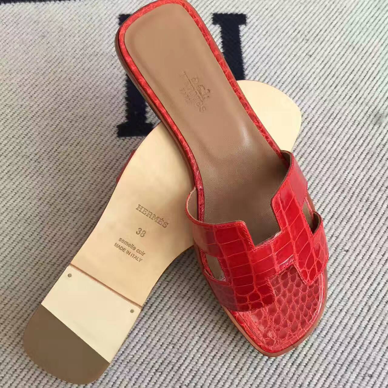 On Sale Hermes CK95 Braise Crocodile Leather Women’s Sandals Size38