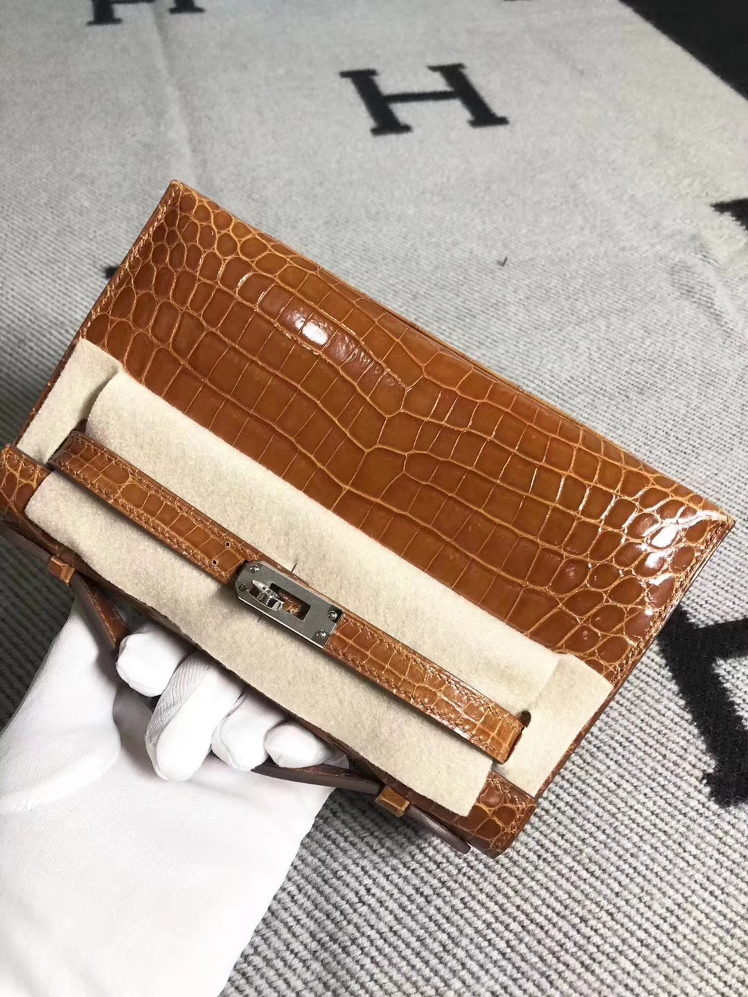 Luxury Hermes Shiny Crocodile Leather Minikelly Pochette Clutch Bag22CM in Orange