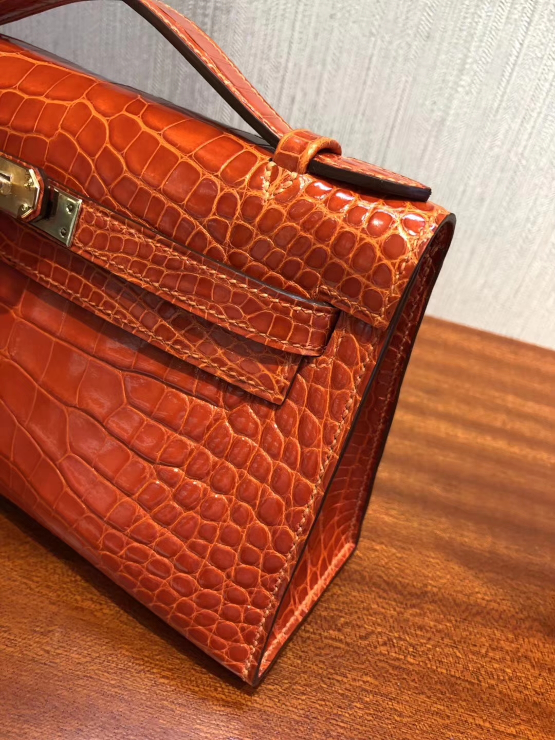 Discount Hermes 8V Orange Shiny Alligator Crocodile Minikelly Clutch Bag