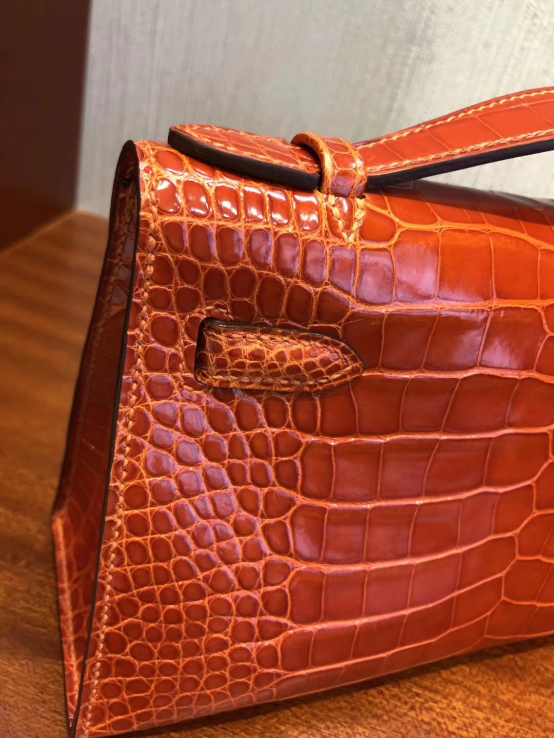 Discount Hermes 8V Orange Shiny Alligator Crocodile Minikelly Clutch Bag