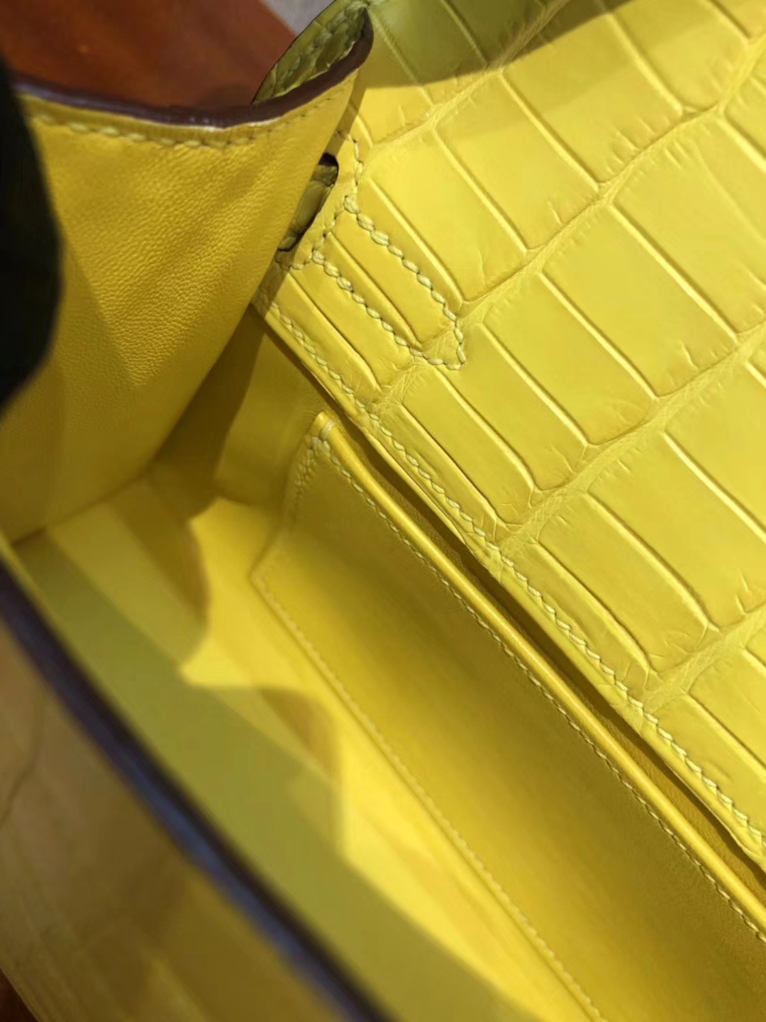 Pretty Hermes 9R Lemon Yellow Matt Crocodile Leather Minikelly Clutch Bag
