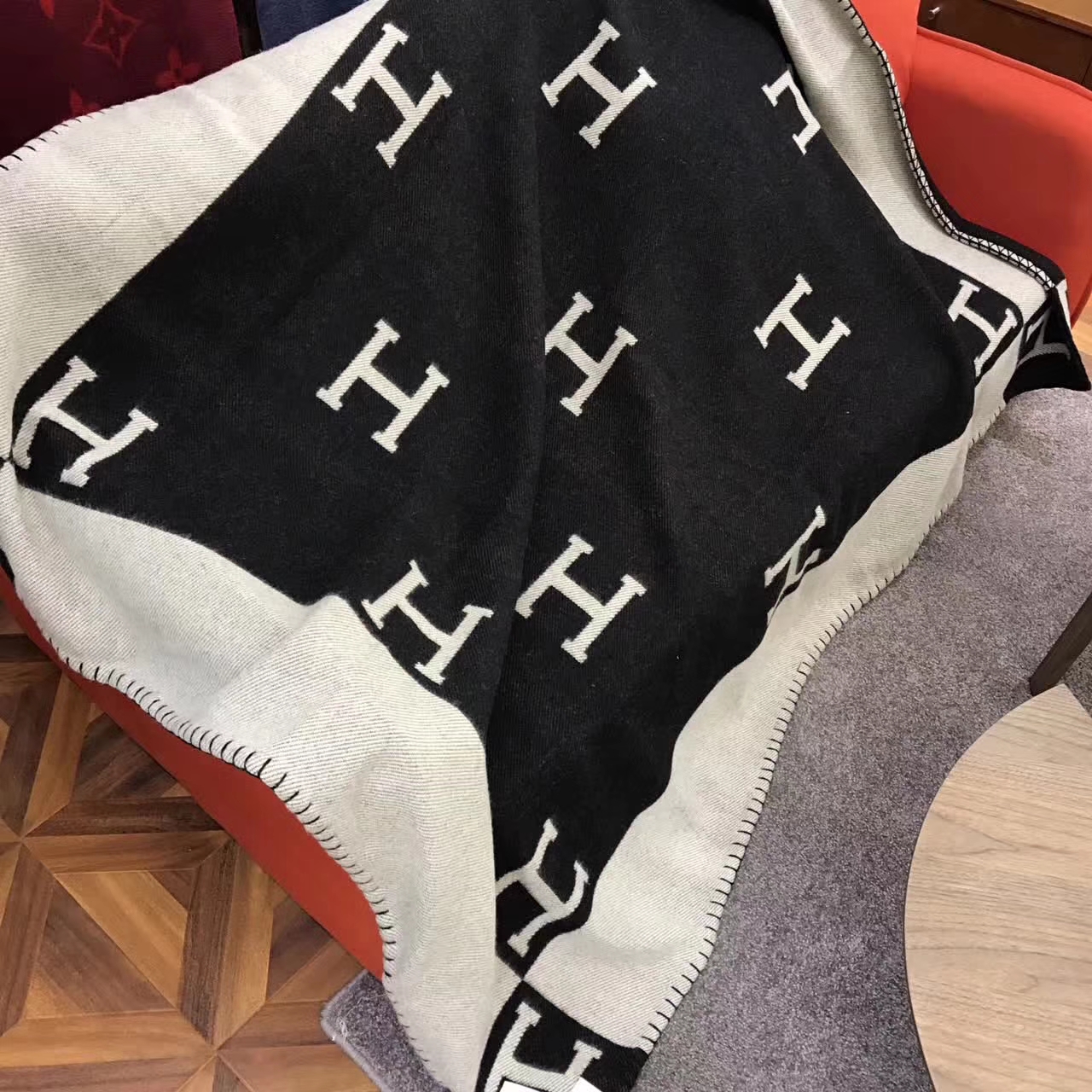 Cheap Hermes H Printing Blanket Scarf in Black Cashmere