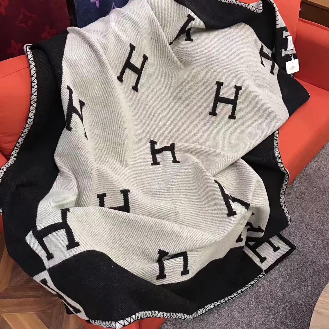 Cheap Hermes H Printing Blanket Scarf in Black Cashmere