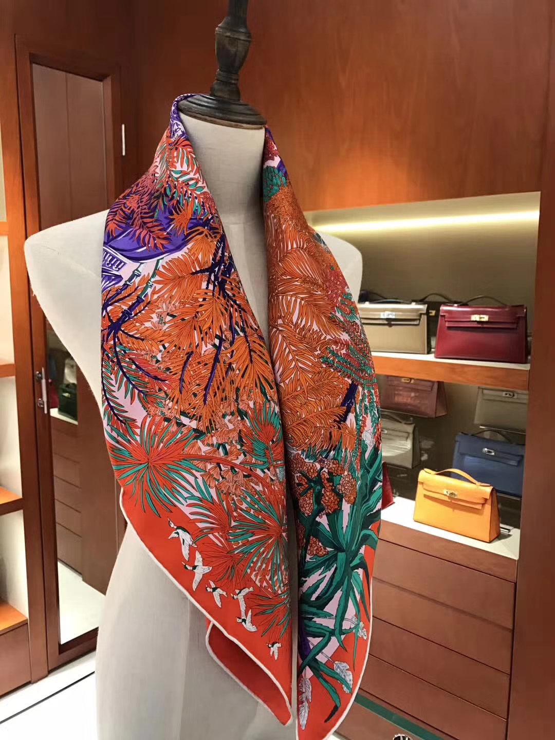 On Sale Hermes Printed Silk Women’s Scarf Cape in Orange 90*90cm