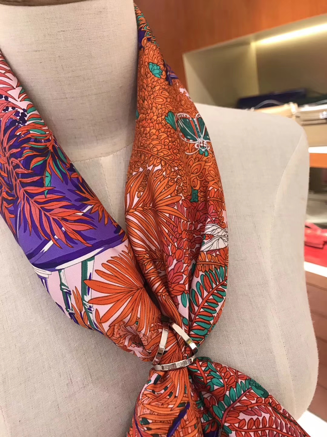 On Sale Hermes Printed Silk Women’s Scarf Cape in Orange 90*90cm