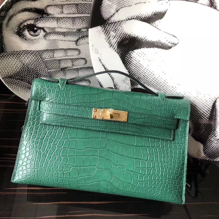 Hermes Crocodile Leather Minikelly Pochette  22CM in Green Gold Hardware