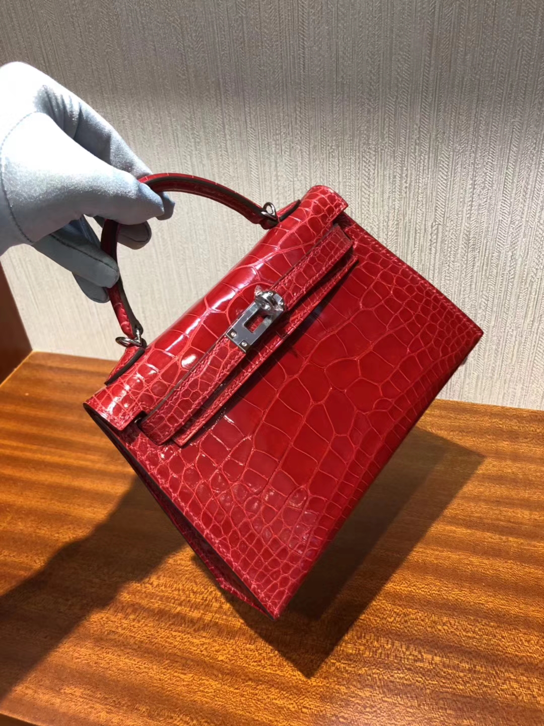 Pretty Hermes Shiny Crocodile Minikelly-2 Evening Bag in CK95 Braise Silver Hardware