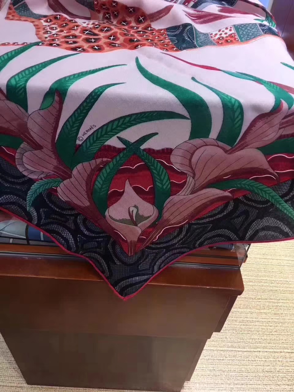 Wholesale Hermes Pink Cashmere Grade-A Women’s Scarf 140*140cm