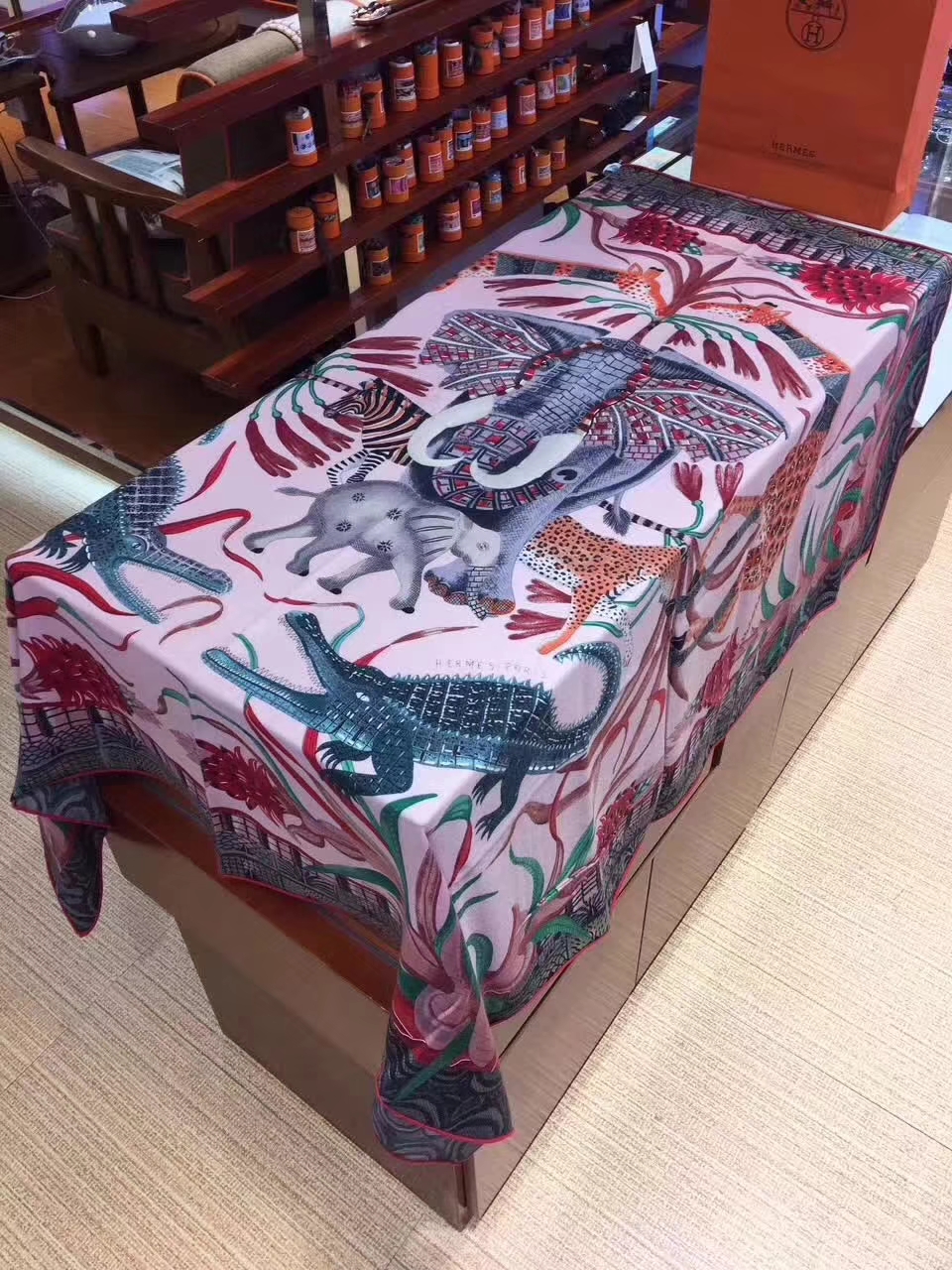 Wholesale Hermes Pink Cashmere Grade-A Women’s Scarf 140*140cm