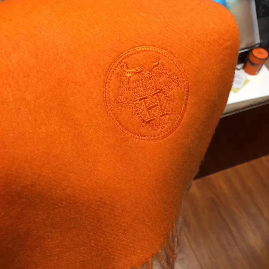 High Quality Hermes 100% Cashmere Women&#8217;s Scarf Cape in Orange71*210cm