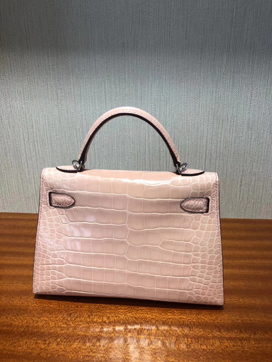 Pretty Hermes Shiny Crocodile Leather Minikelly-2 Evening Bag in Light Pink