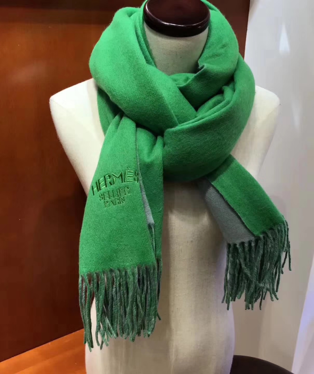 Wholesale Hermes Green & White 100% Cashmere Women’s Scarf Cape