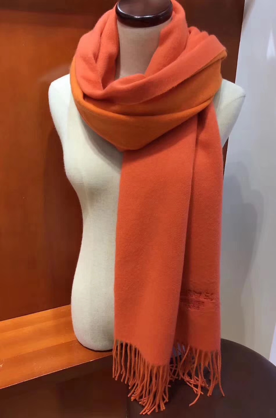 Discount Hermes 100% Cashmere Women&#8217;s Scarf in Orange &#038; Yellow