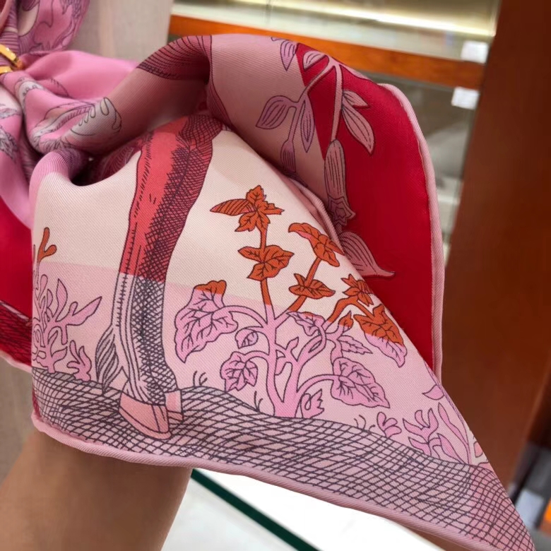 Pretty Hermes《Amazing Animals》100%Silk Women’s Scarf 90*90CM