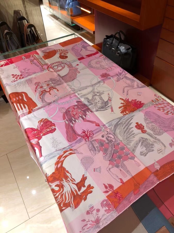 Pretty Hermes《Amazing Animals》100%Silk Women’s Scarf 90*90CM