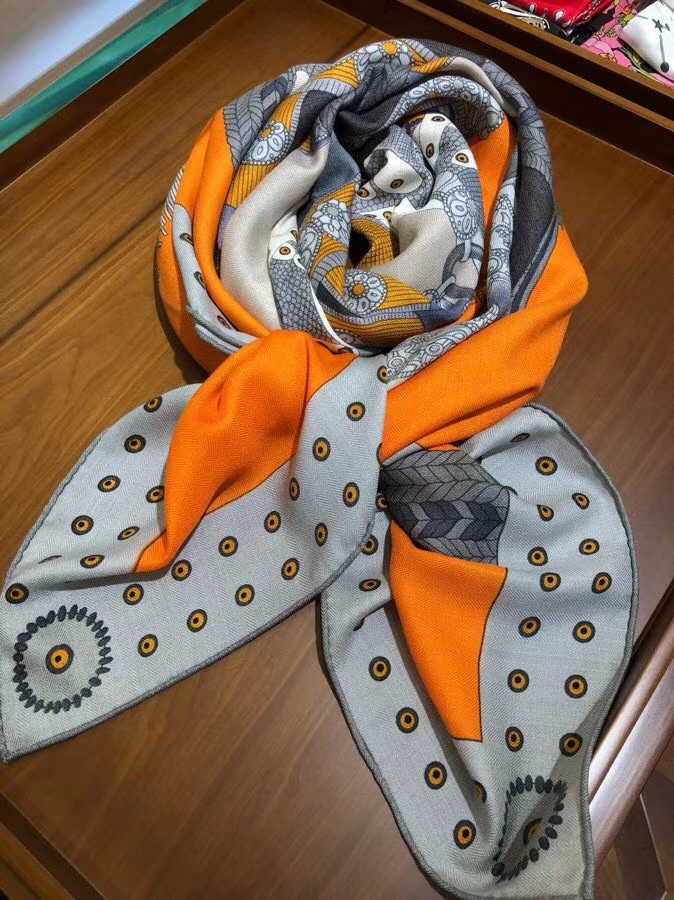 Top Quality Hermes《Noble Saddle》Cashmere Silk Women&#8217;s Scarf 140*140cm