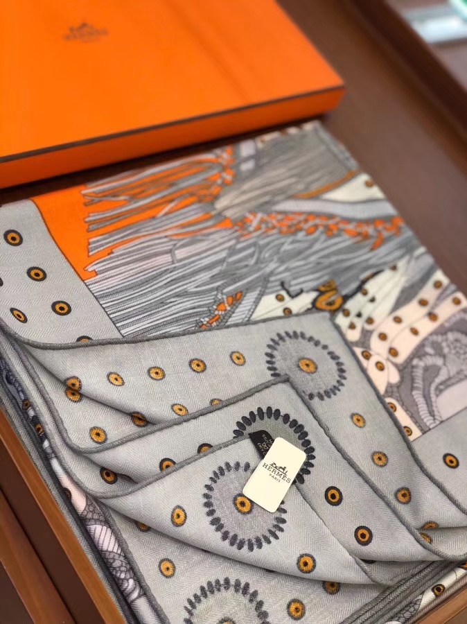 Top Quality Hermes《Noble Saddle》Cashmere Silk Women&#8217;s Scarf 140*140cm