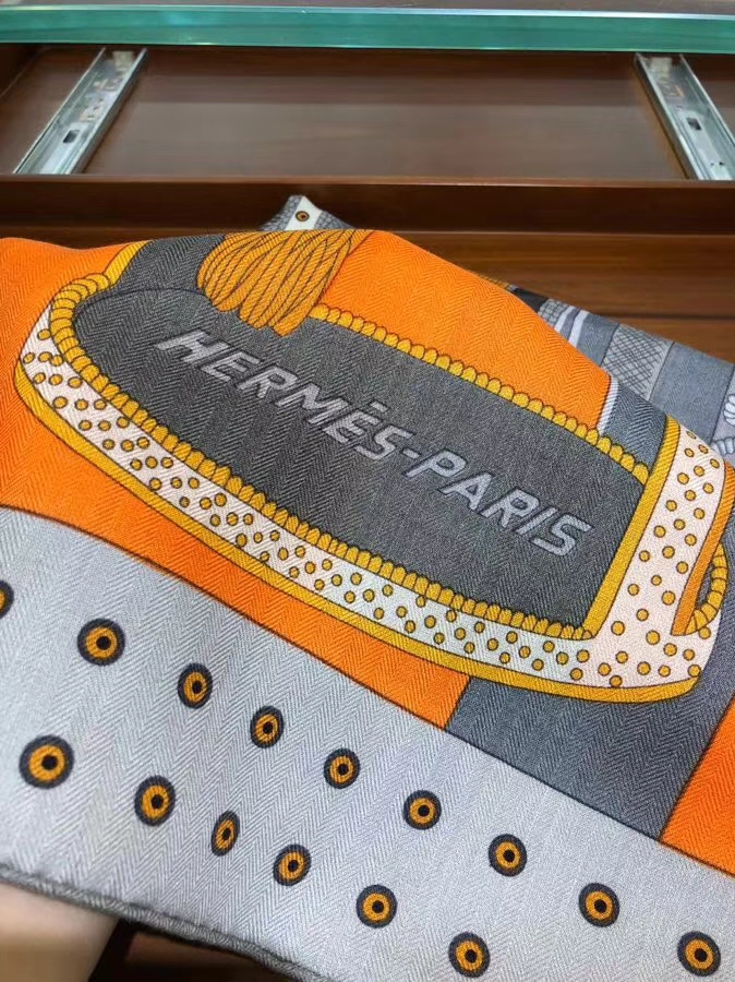 Top Quality Hermes《Noble Saddle》Cashmere Silk Women&#8217;s Scarf 140*140cm