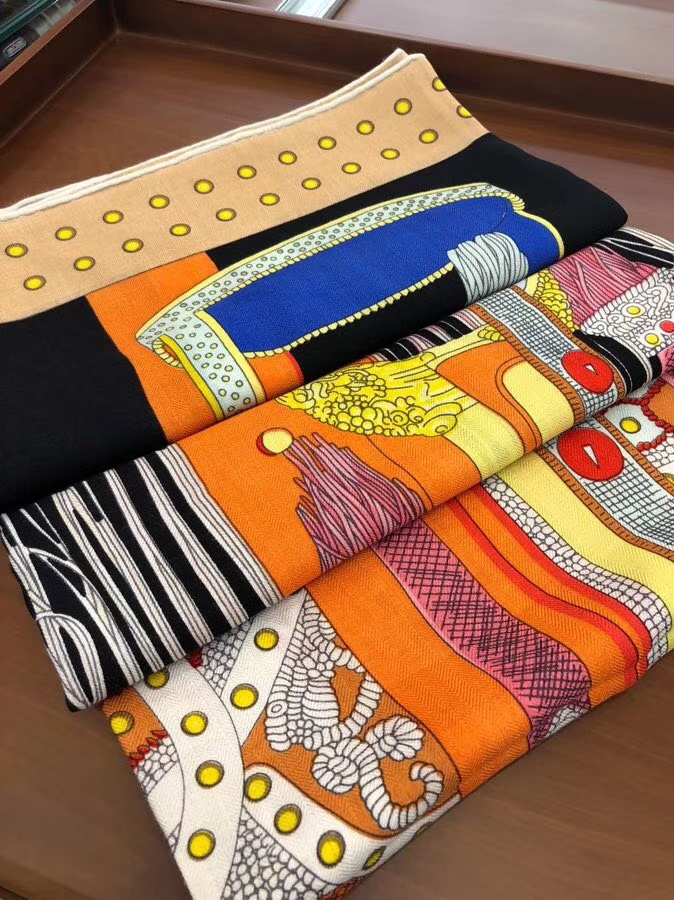 Sale Hermes Black Cashmere Silk《Noble Saddle》New Women&#8217;s Scarf140*140CM