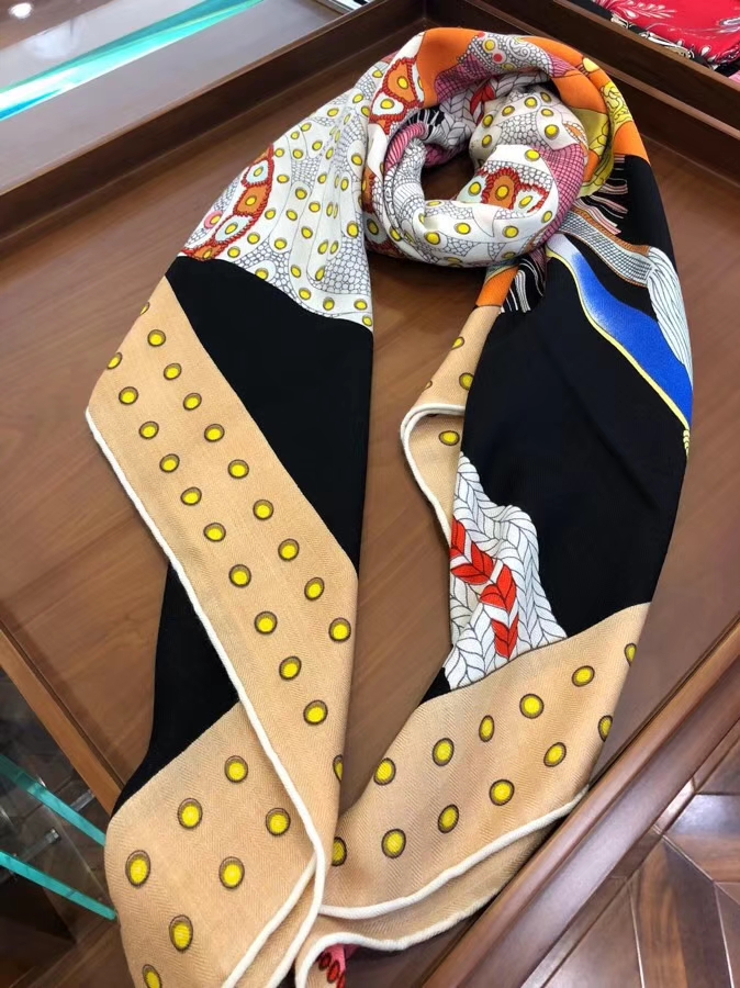 Sale Hermes Black Cashmere Silk《Noble Saddle》New Women&#8217;s Scarf140*140CM