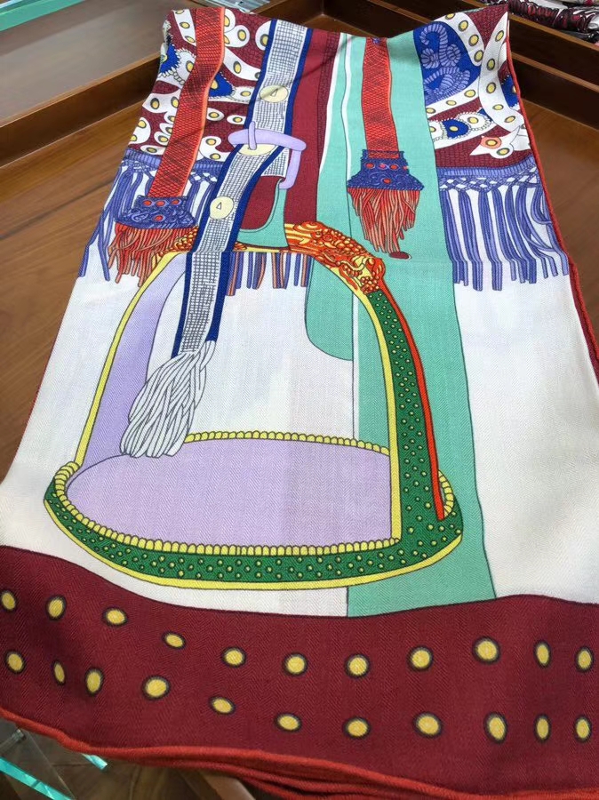 Elegant Hermes 2018 Autumn New《Noble Saddle》Cashmere Silk Scarf in Bordeaux Red