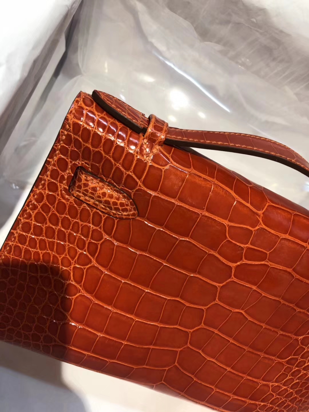 Pretty Hermes Alligator Shiny Crocodile Minikelly Pochette 22CM in 8V Coppy Orange