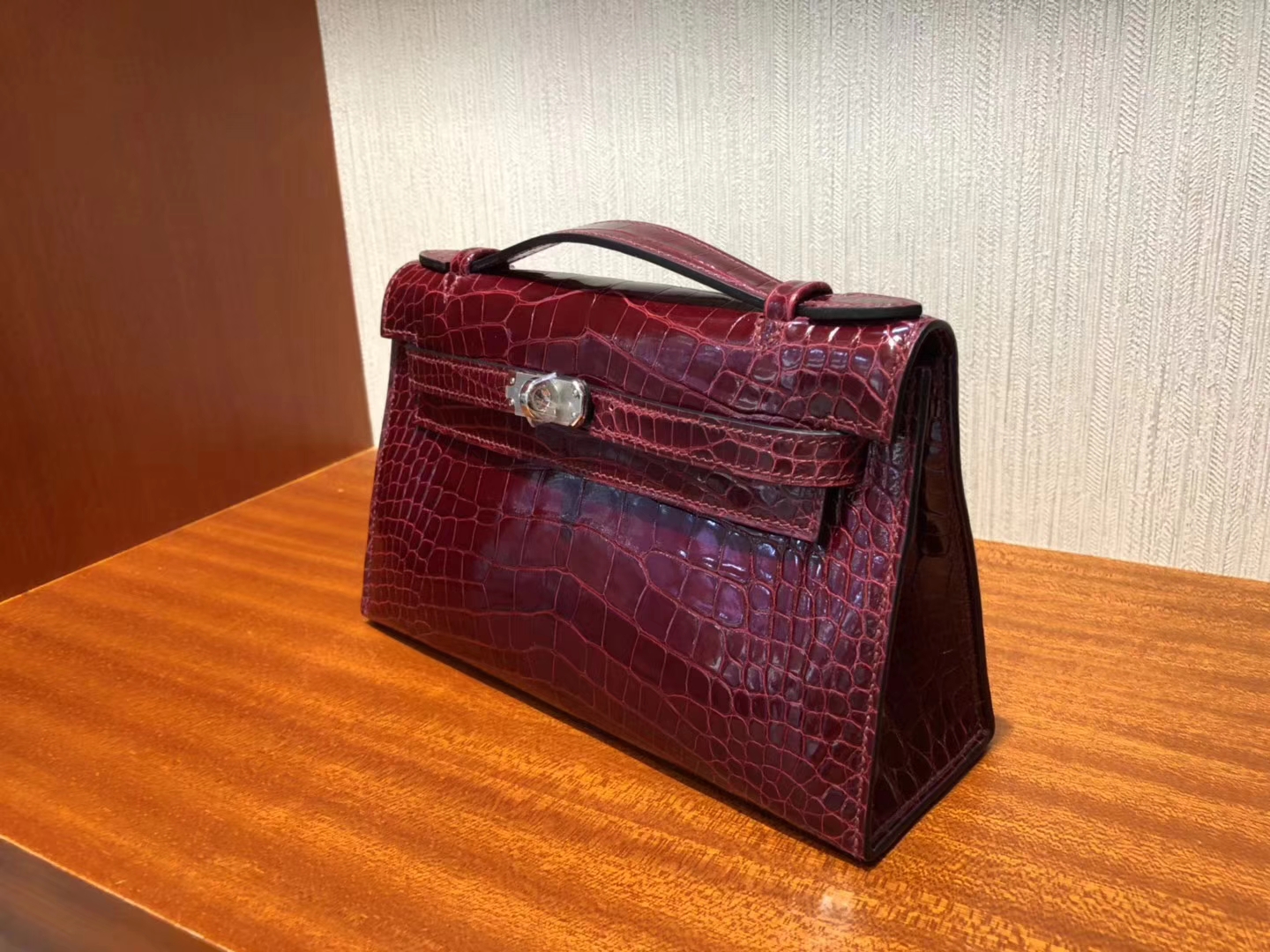 Discount Hermes F5 Bourgogne Red Shiny Crocodile Leather Minikelly Clutch Bag22CM