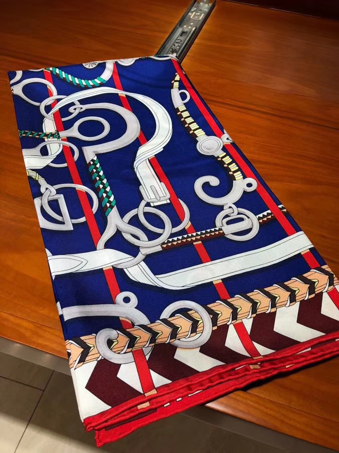 Elegant Hermes 2018 Autumn New Scarf 90*90CM 100%Silk in Blue &#038; White